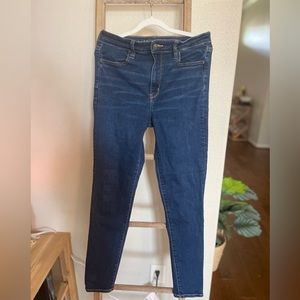 Dark wash American eagle skinny jeans